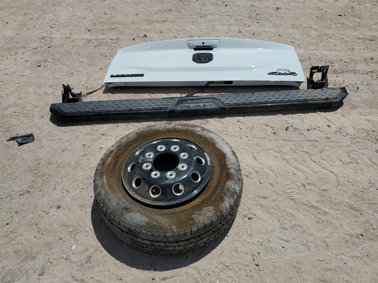 2024 RAM 3500 LARAMIE VIN:3C63RRML0RG229435