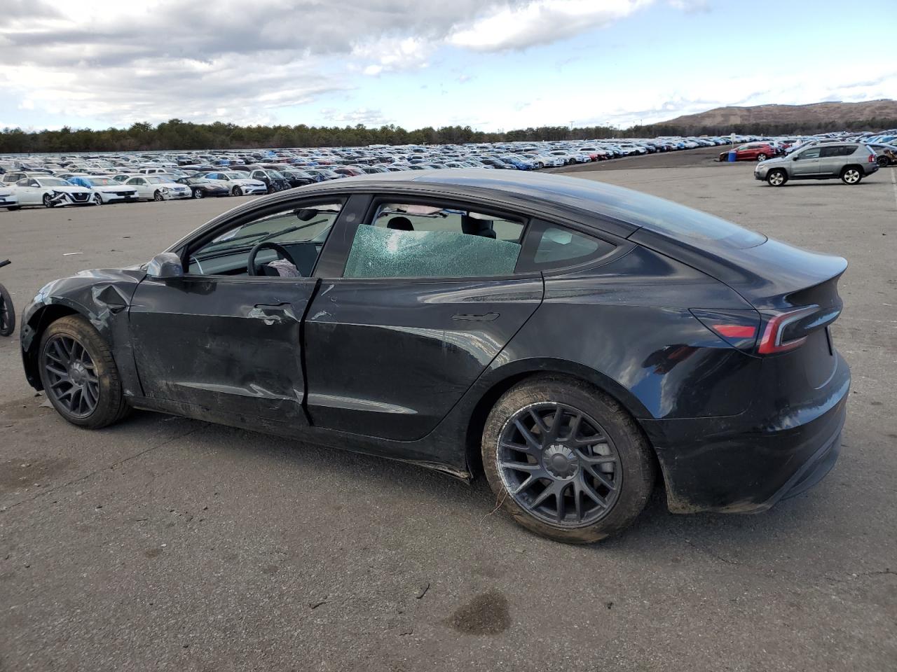 2024 TESLA MODEL 3  VIN:5YJ3E1EAXRF766046
