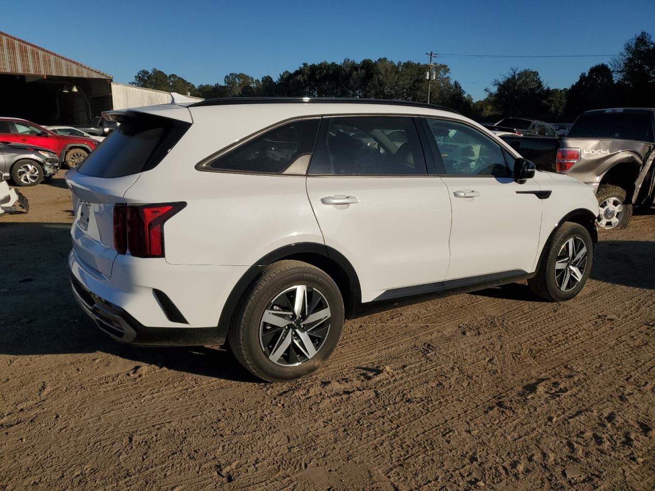 2023 KIA SORENTO S VIN:5XYRL4LC1PG186485