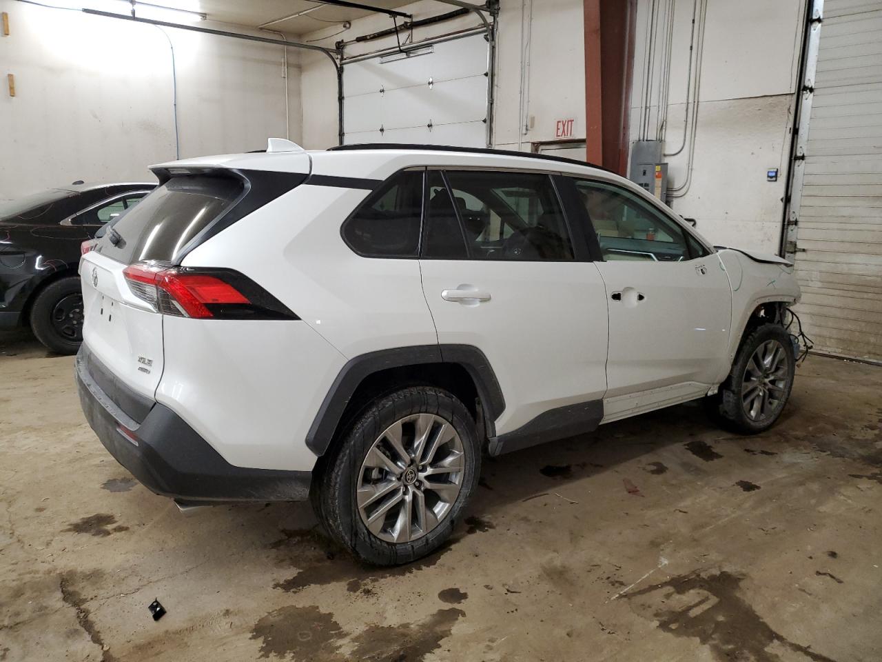 2023 TOYOTA RAV4 XLE PREMIUM VIN:2T3A1RFV6PW347203