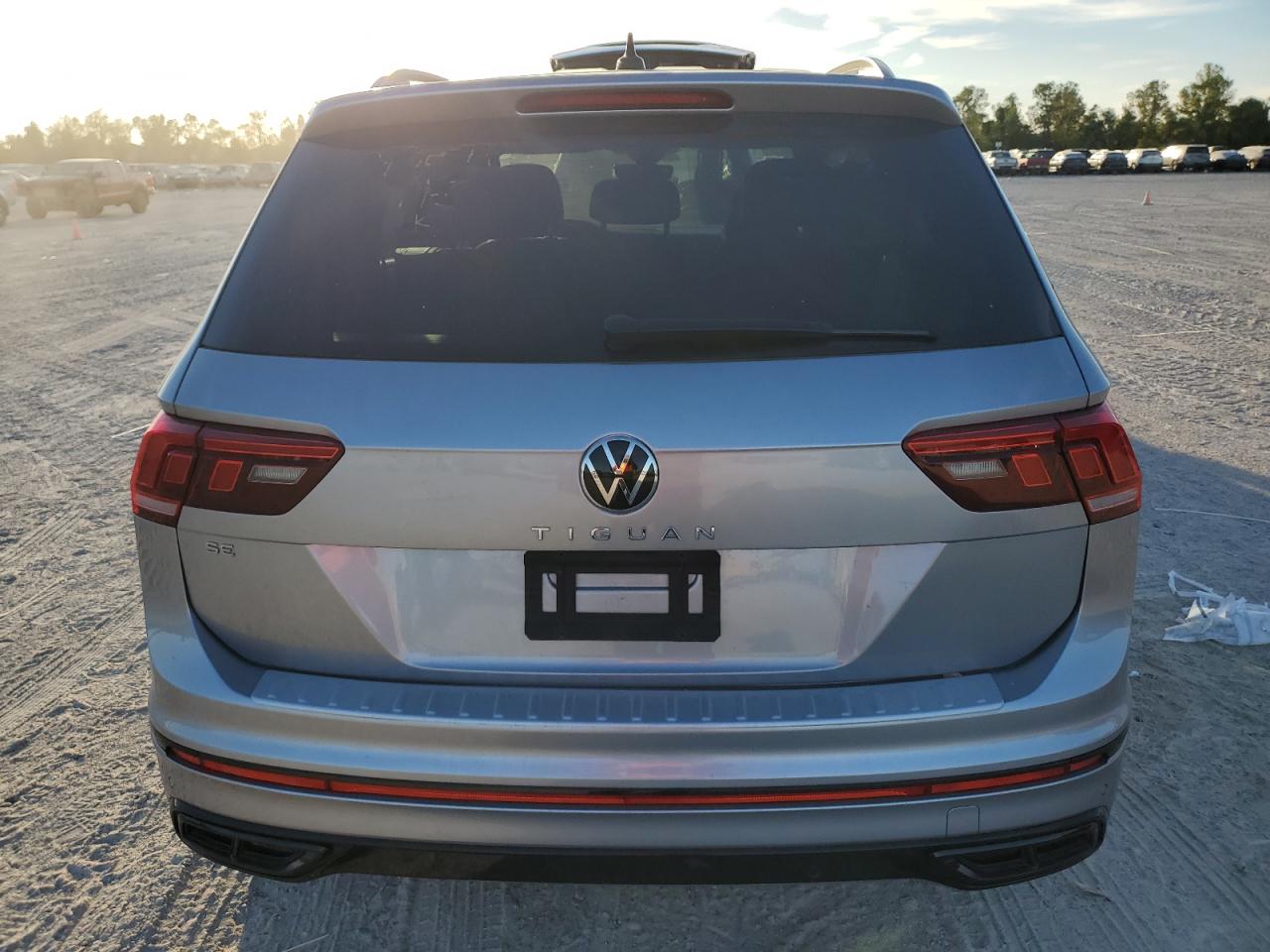 2022 VOLKSWAGEN TIGUAN SE R-LINE BLACK VIN:3VVCB7AX8NM063252