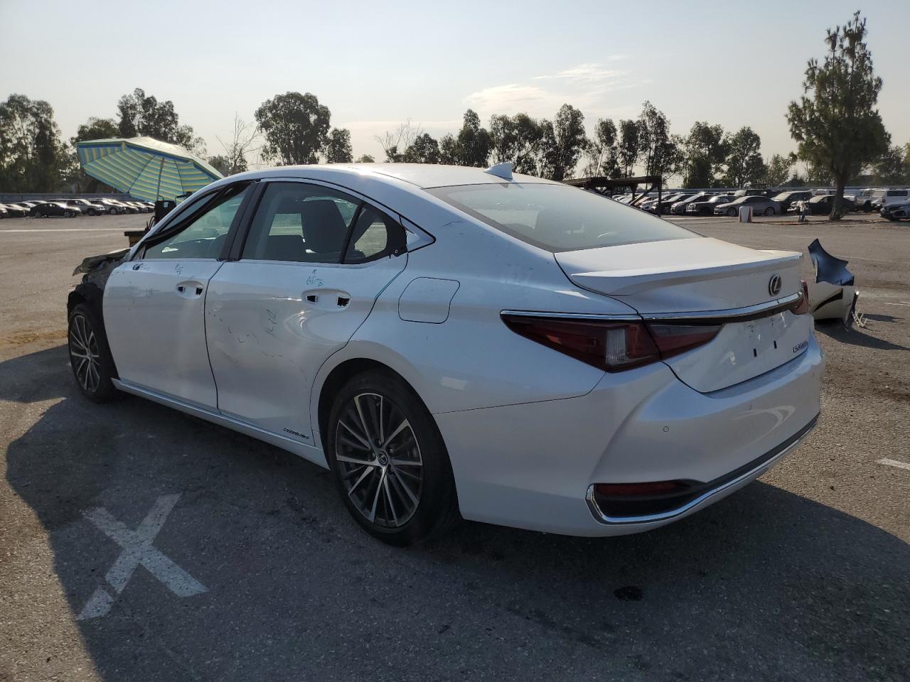 2022 LEXUS ES 300H BASE VIN:58ADA1C18NU018131