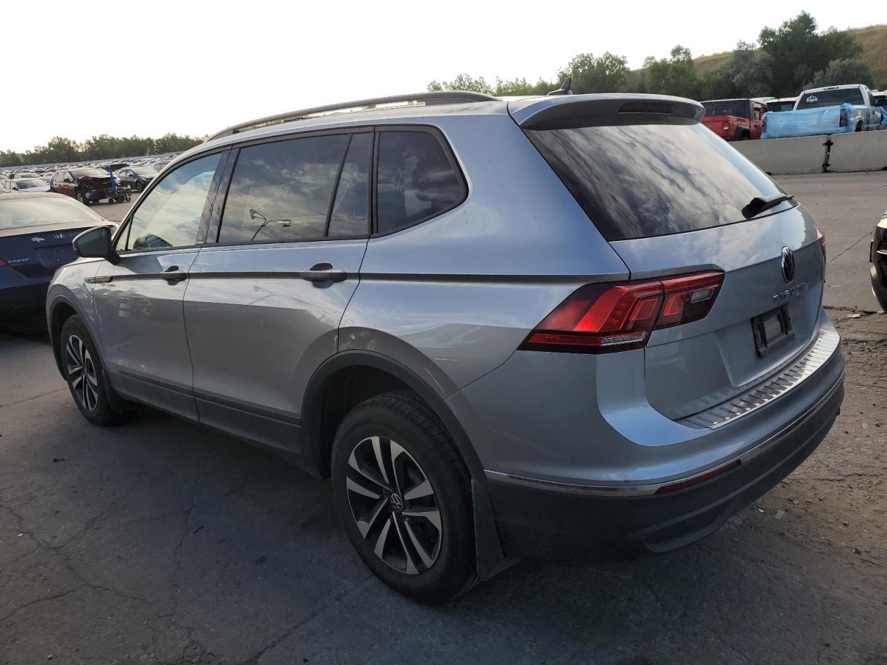 2023 VOLKSWAGEN TIGUAN S VIN:3VVFB7AX0PM086699