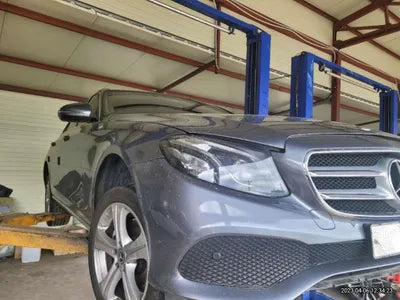 2018 Mercedes-Benz E 220 WDDZF0FB5JA476261 VIN:WDDZF0FB5JA476261