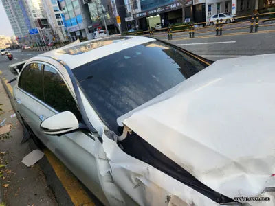 2017 Mercedes-Benz E 300 VIN: