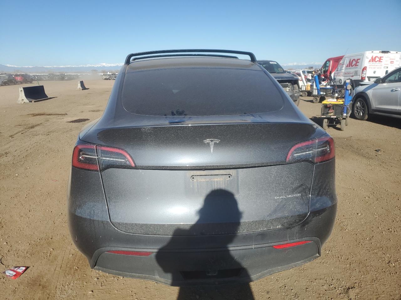2023 TESLA MODEL Y  VIN:7SAYGDEE2PA032938