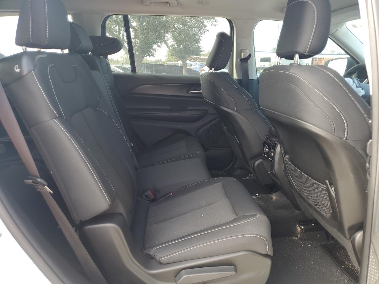 2024 JEEP GRAND CHEROKEE L LAREDO VIN:1C4RJJAG8R8940132