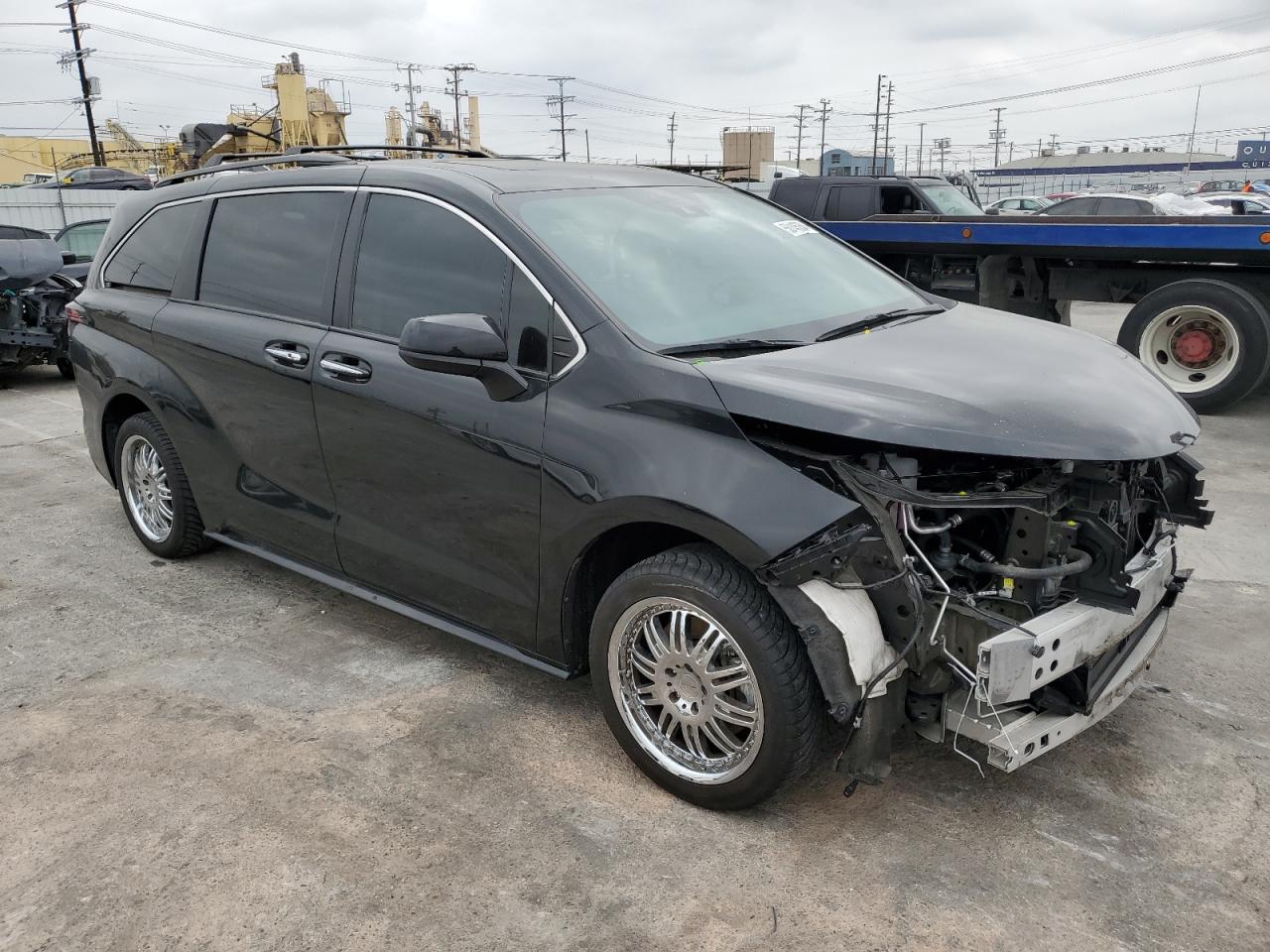 2022 TOYOTA SIENNA XSE VIN:5TDDSKFC2NS055174