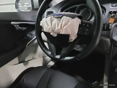 2016 Volvo V40 YV1MV79K0G2330795 VIN:YV1MV79K0G2330795