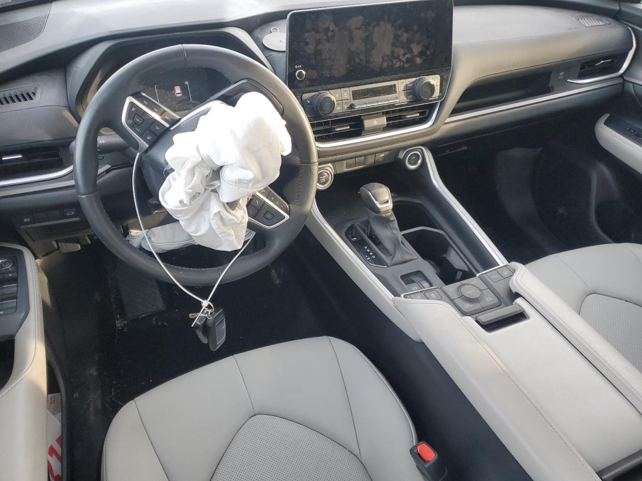 2024 TOYOTA GRAND HIGHLANDER XLE VIN:5TDAAAB57RS028999