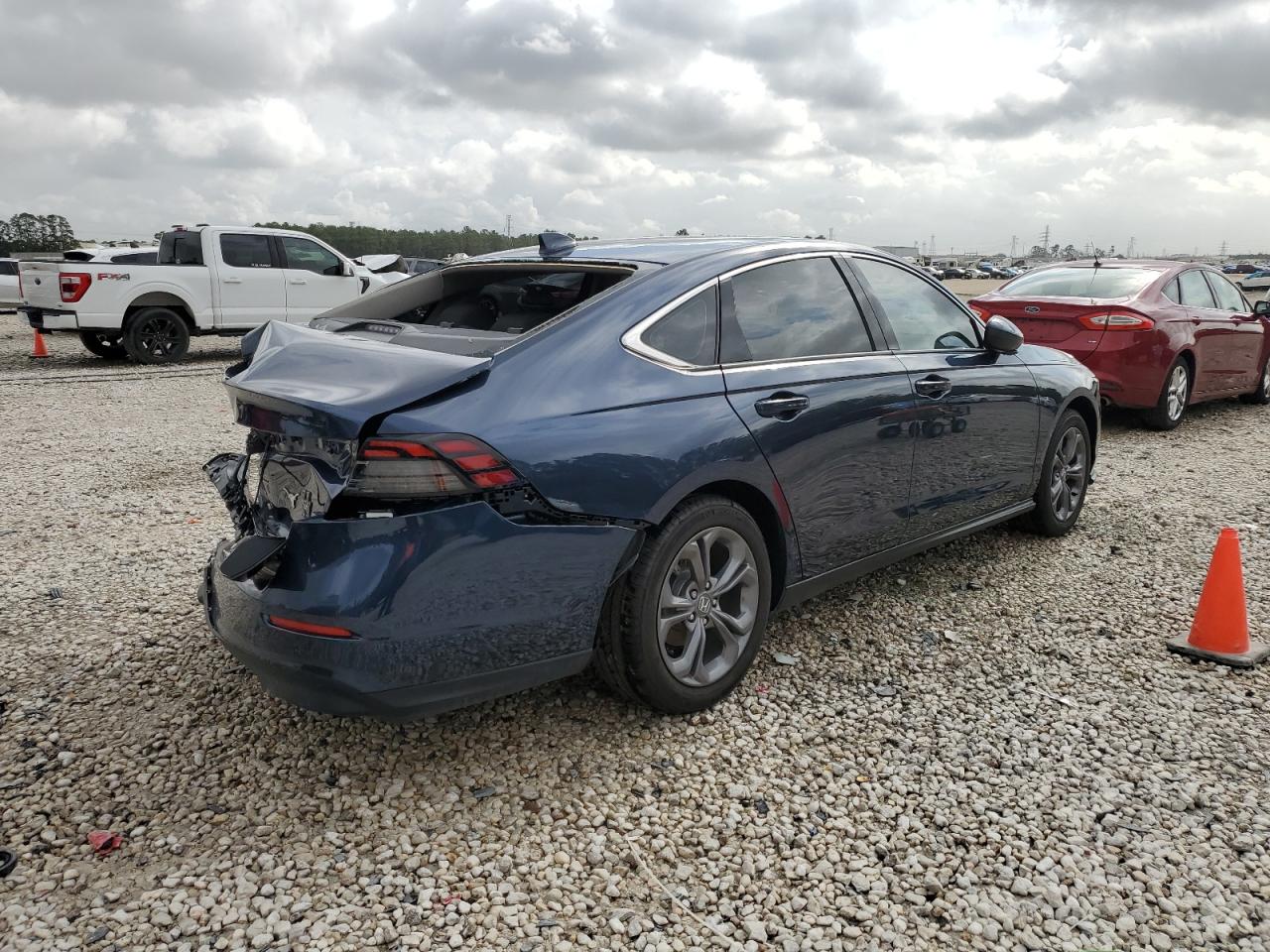 2024 HONDA ACCORD EX VIN:1HGCY1F32RA042109