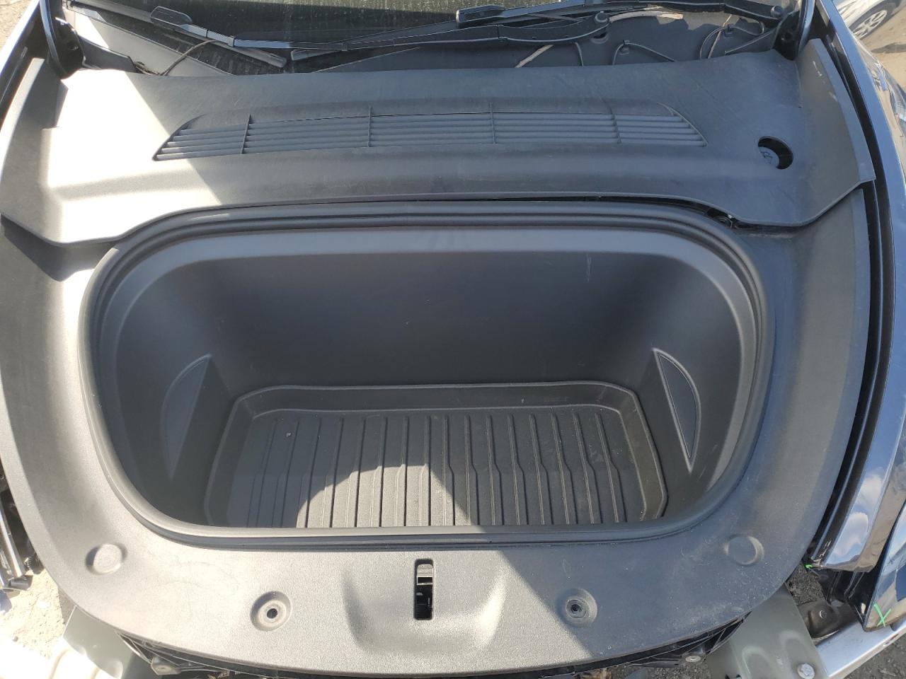 2023 TESLA MODEL Y  VIN:7SAYGDEF3PF946496