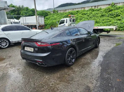 2018 Kia Stinger KNAE351BDJS001668 VIN:KNAE351BDJS001668