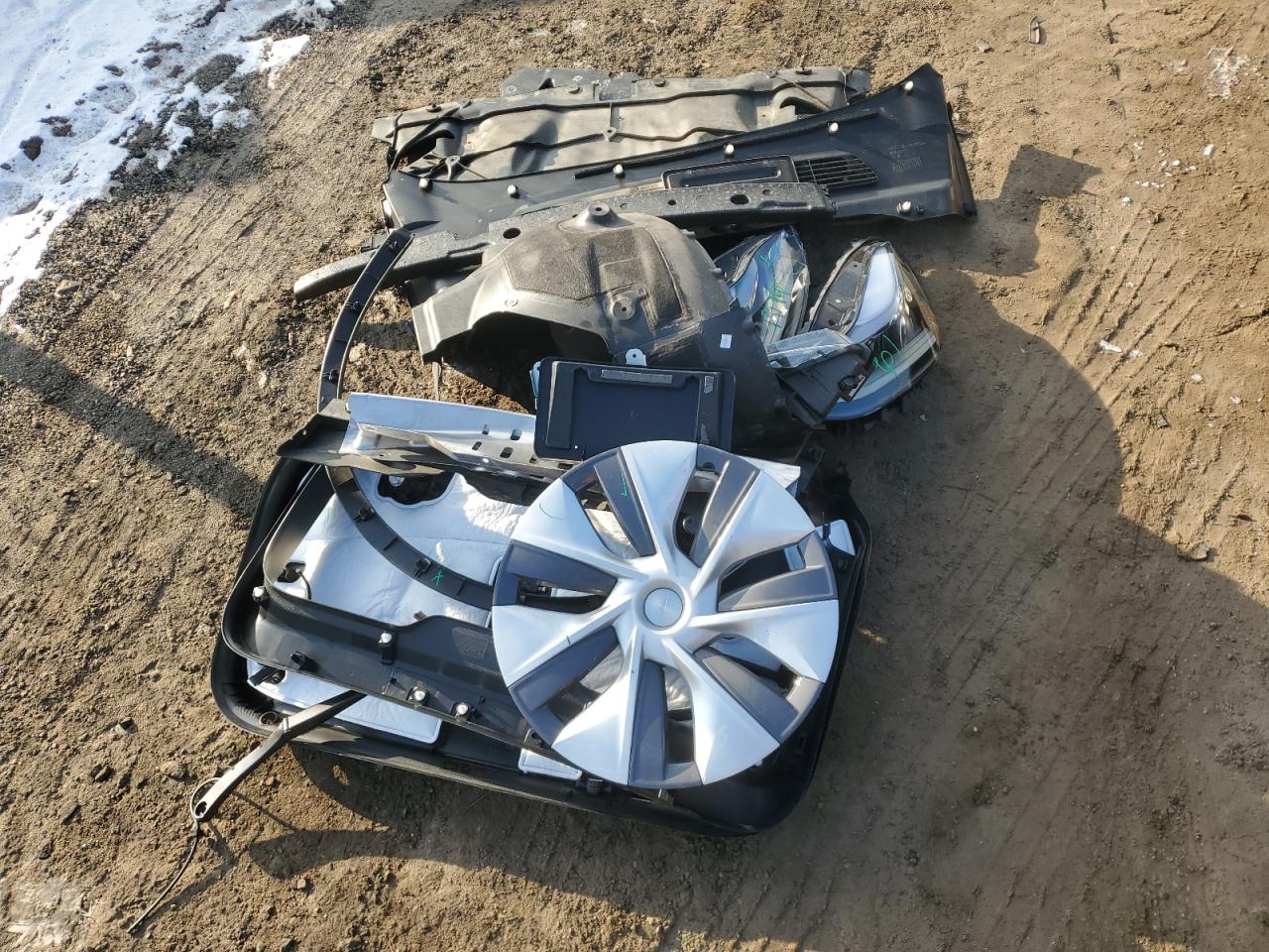 2024 TESLA MODEL Y  VIN:7SAYGAEE4RF077822