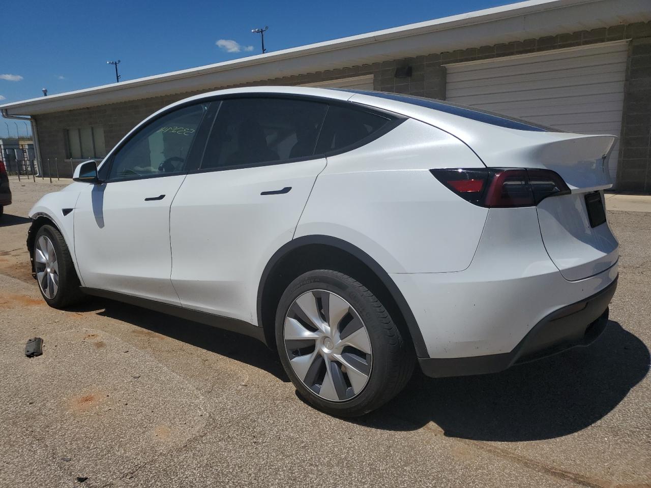 2023 TESLA MODEL Y  VIN:7SAYGDEE7PA068723