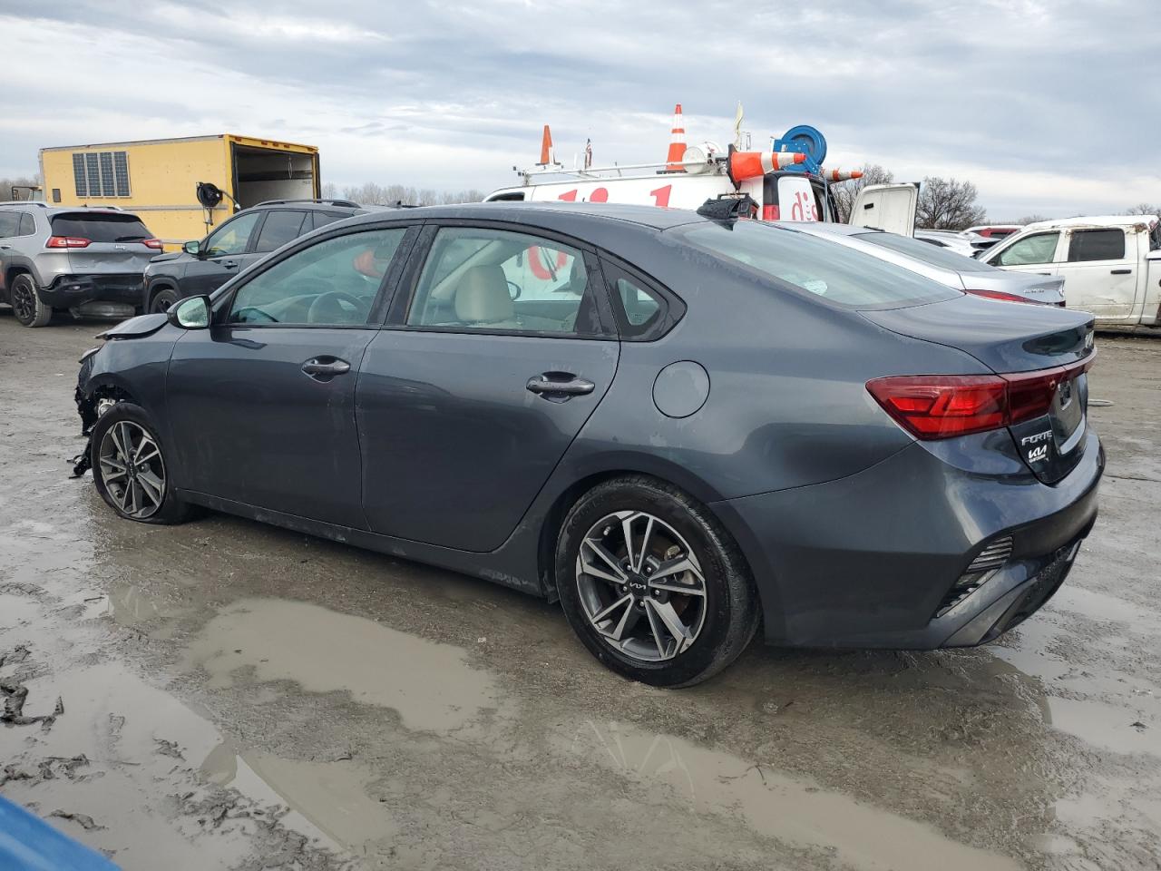 2023 KIA FORTE LX VIN:3KPF24AD5PE573717