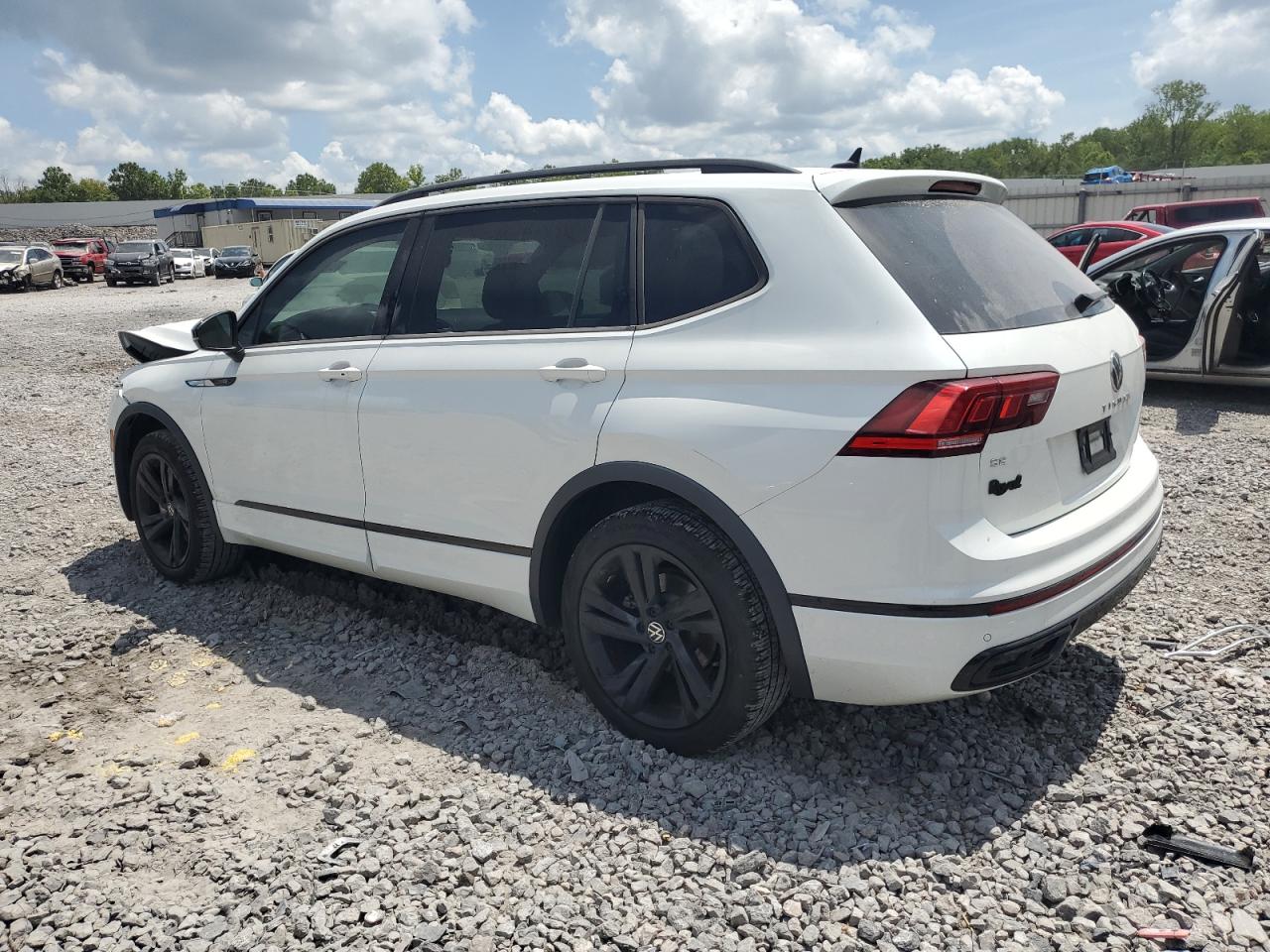 2023 VOLKSWAGEN TIGUAN SE R-LINE BLACK VIN:3VVCB7AX4PM091147