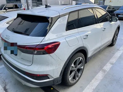 2022 Audi e-tron VIN: