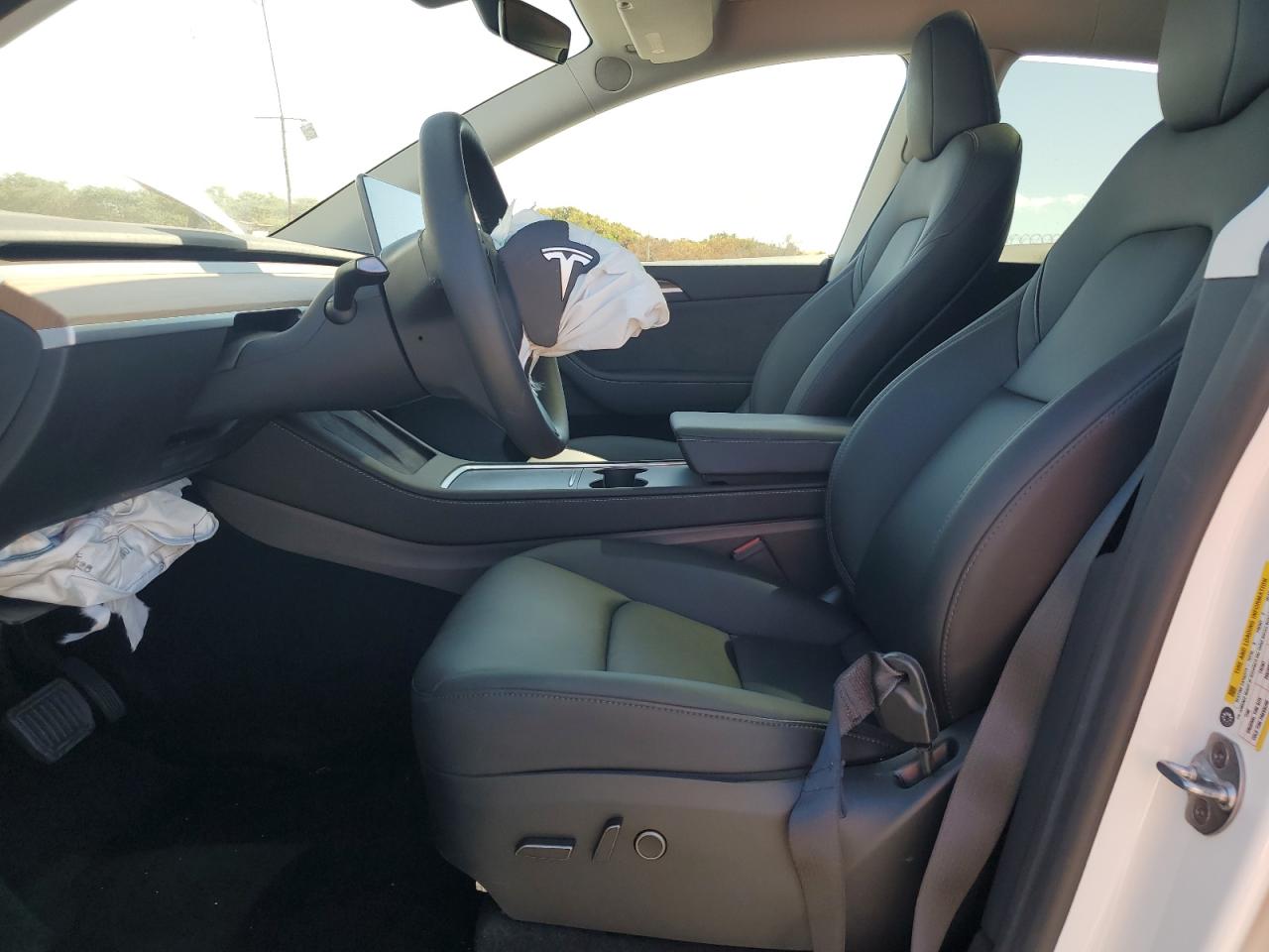 2023 TESLA MODEL Y  VIN:7SAYGDEE2PA150102