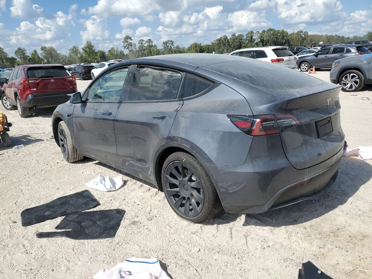 2023 TESLA MODEL Y  VIN:7SAYGDEE9PA208772