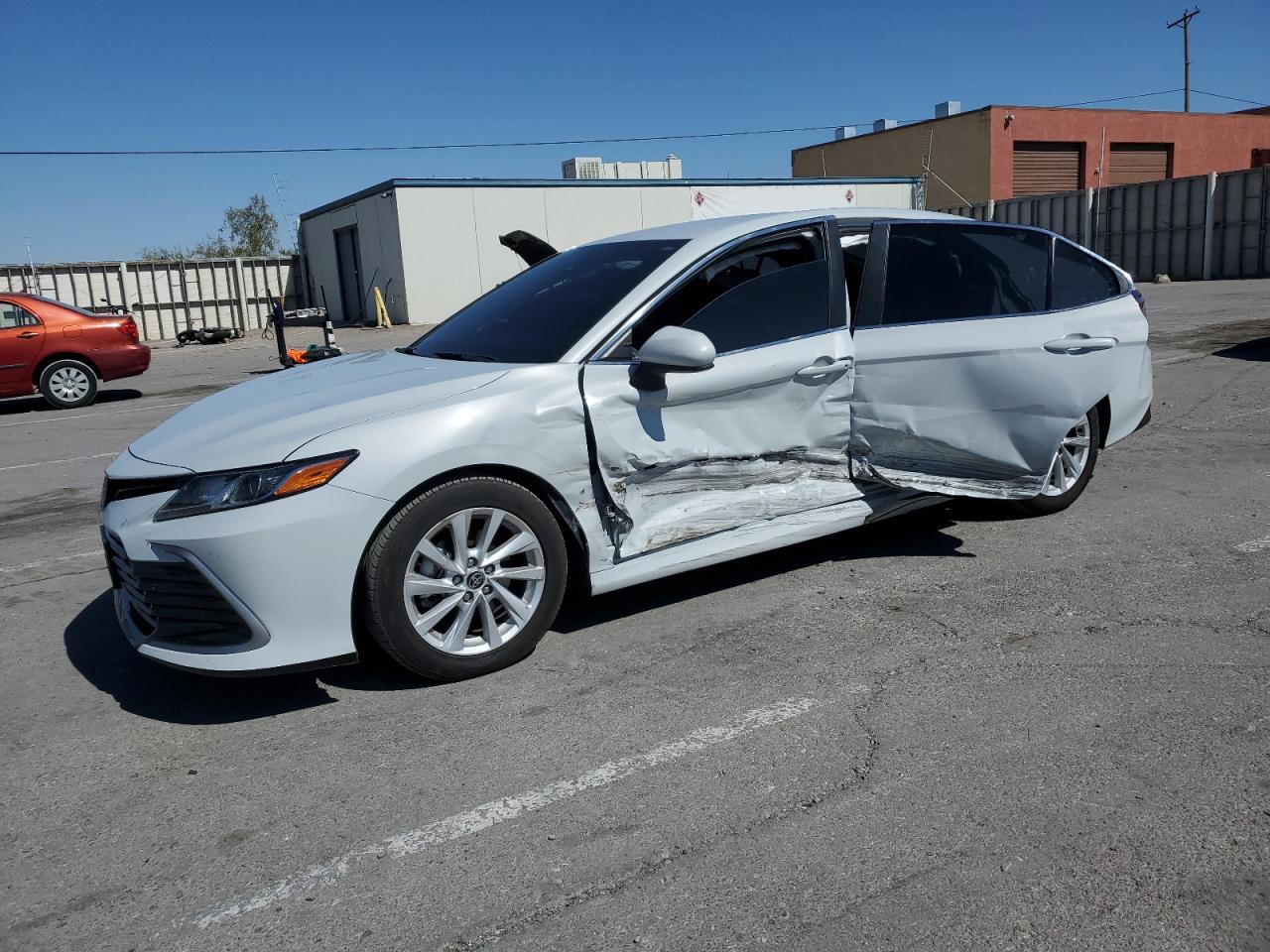2022 TOYOTA CAMRY LE VIN:4T1C11AK2NU044254