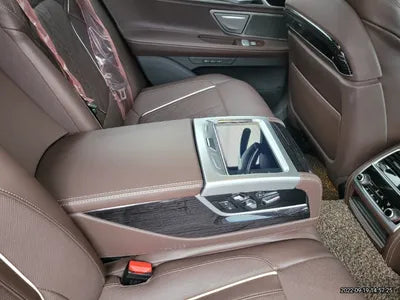 2019 BMW 740 WBA7C6102KB383919 VIN:WBA7C6102KB383919