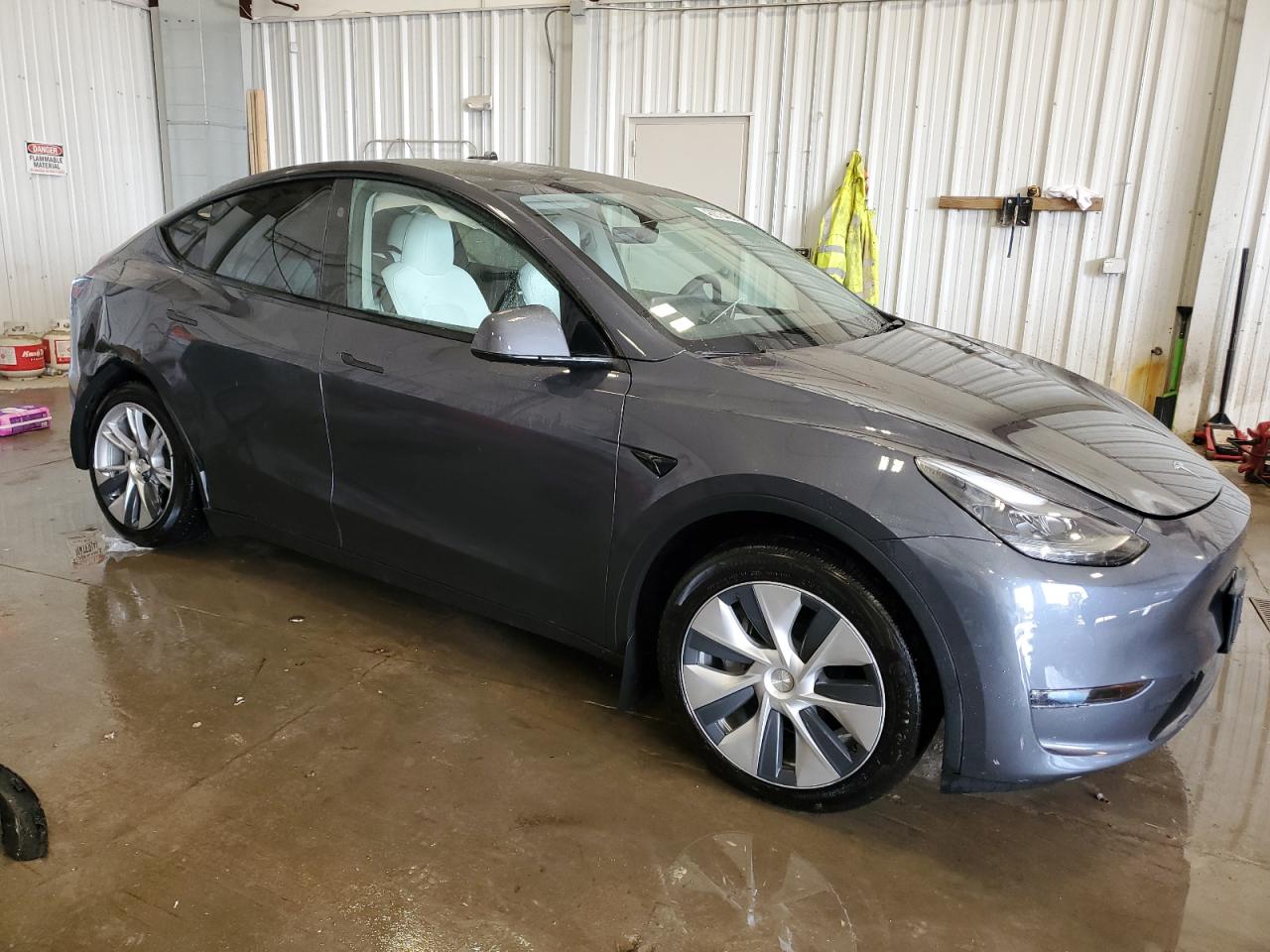 2023 TESLA MODEL Y  VIN:7SAYGAEE9PF980013