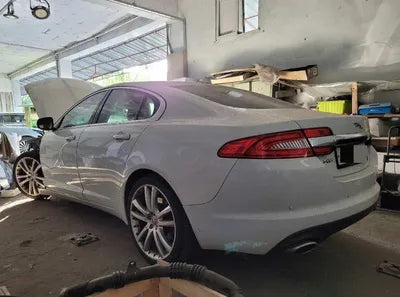 2014 Jaguar XF VIN: