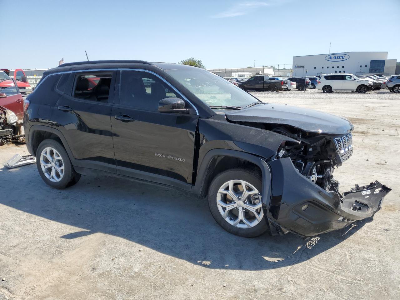 2024 JEEP COMPASS LATITUDE VIN:3C4NJDBN4RT105675