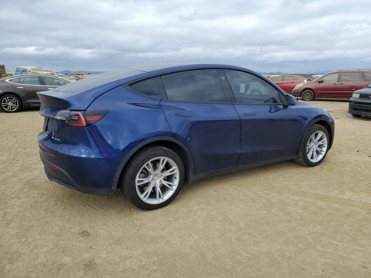 2023 TESLA MODEL Y  VIN:7SAYGDEEXPF900882