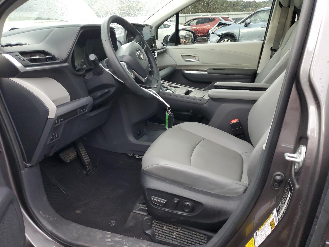 2022 TOYOTA SIENNA XLE VIN:5TDYRKEC0NS134521