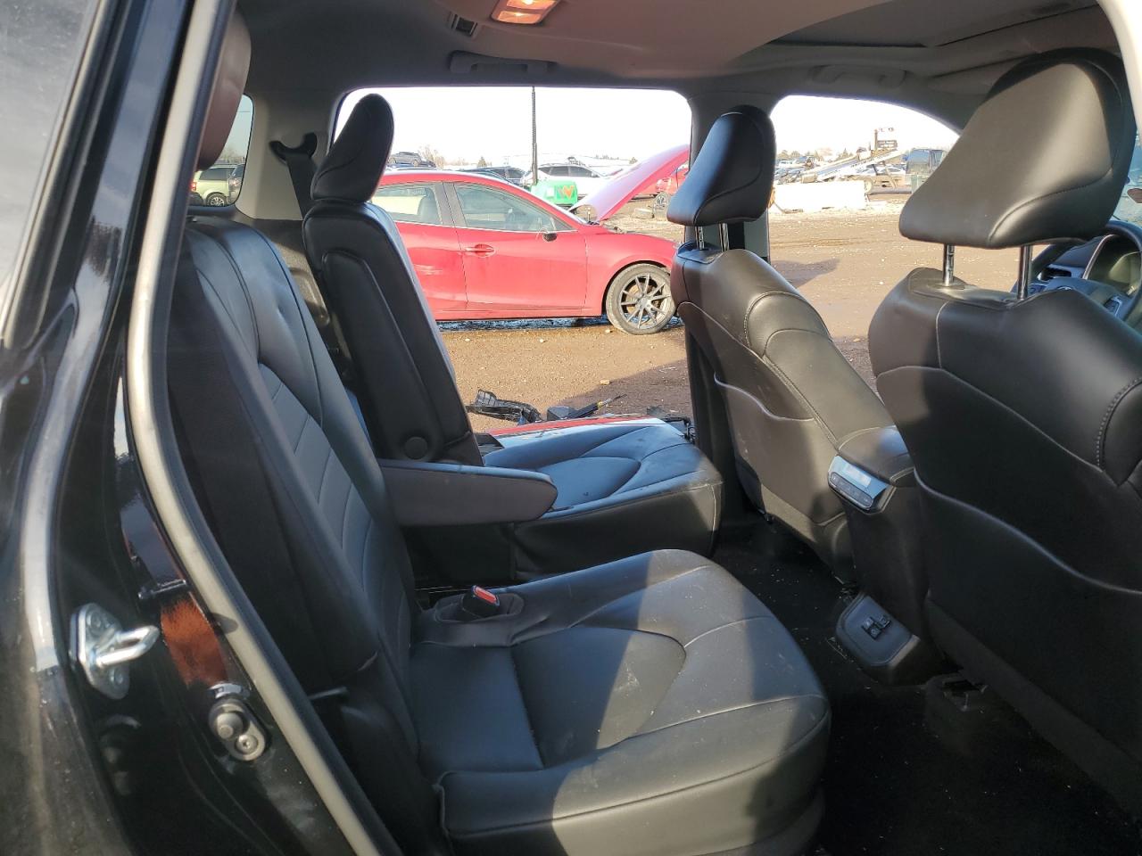 2022 TOYOTA HIGHLANDER XLE VIN:5TDHZRBH0NS577972