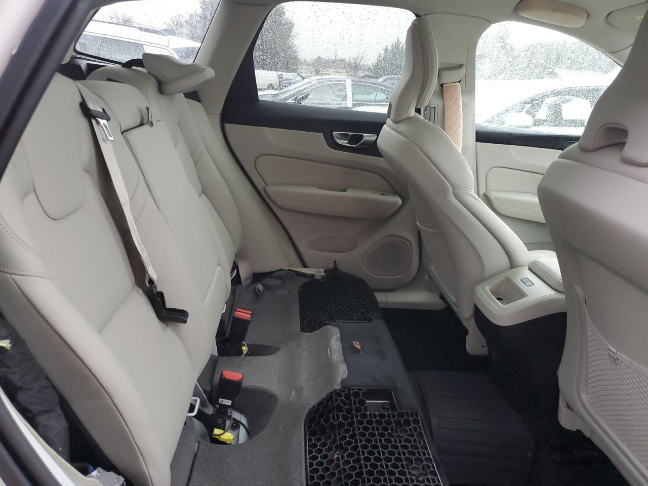 2022 VOLVO XC60 B5 MOMENTUM VIN:YV4L12RK9N1010373