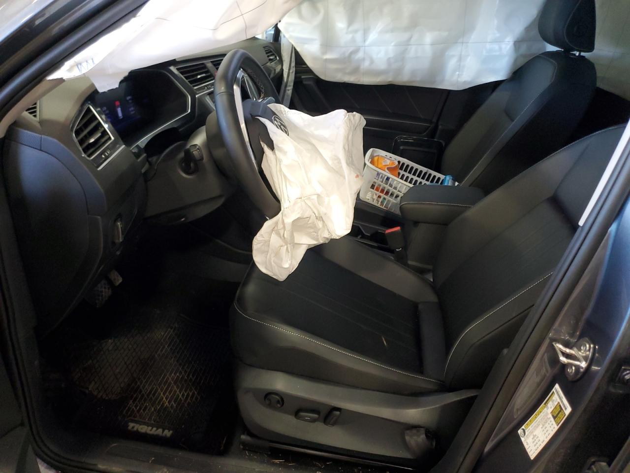 2024 VOLKSWAGEN TIGUAN SE VIN:3VV2B7AX0RM194595