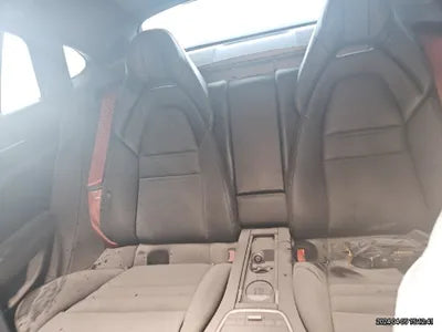 2018 Porsche Panamera VIN: