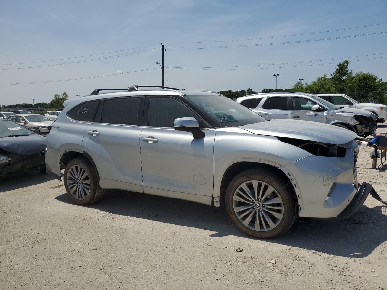 2022 TOYOTA HIGHLANDER PLATINUM VIN:5TDFZRBH4NS222455