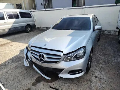 2014 Mercedes-Benz E 220 VIN: