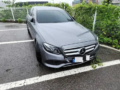 2020 Mercedes-Benz E 300 VIN: