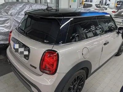 2021 MINI Cooper VIN: