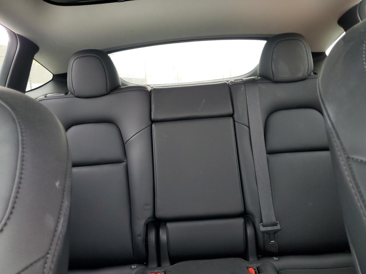 2022 TESLA MODEL Y  VIN:7SAYGDEE4NF443631