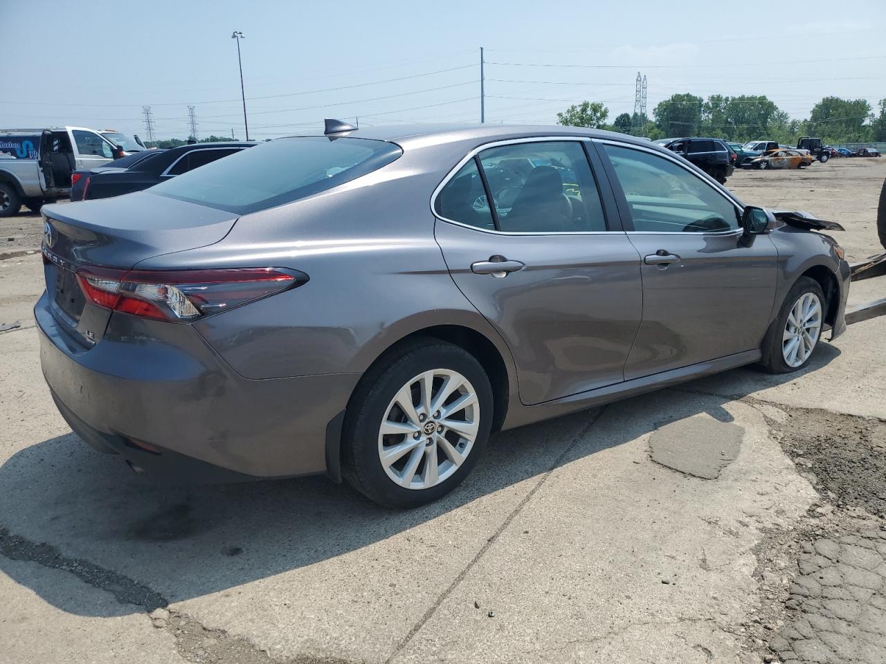 2022 TOYOTA CAMRY LE VIN:4T1R11BK1NU055691