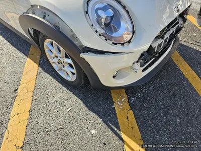 2018 MINI Cooper VIN: