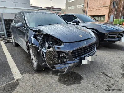 2015 Porsche Cayenne VIN: