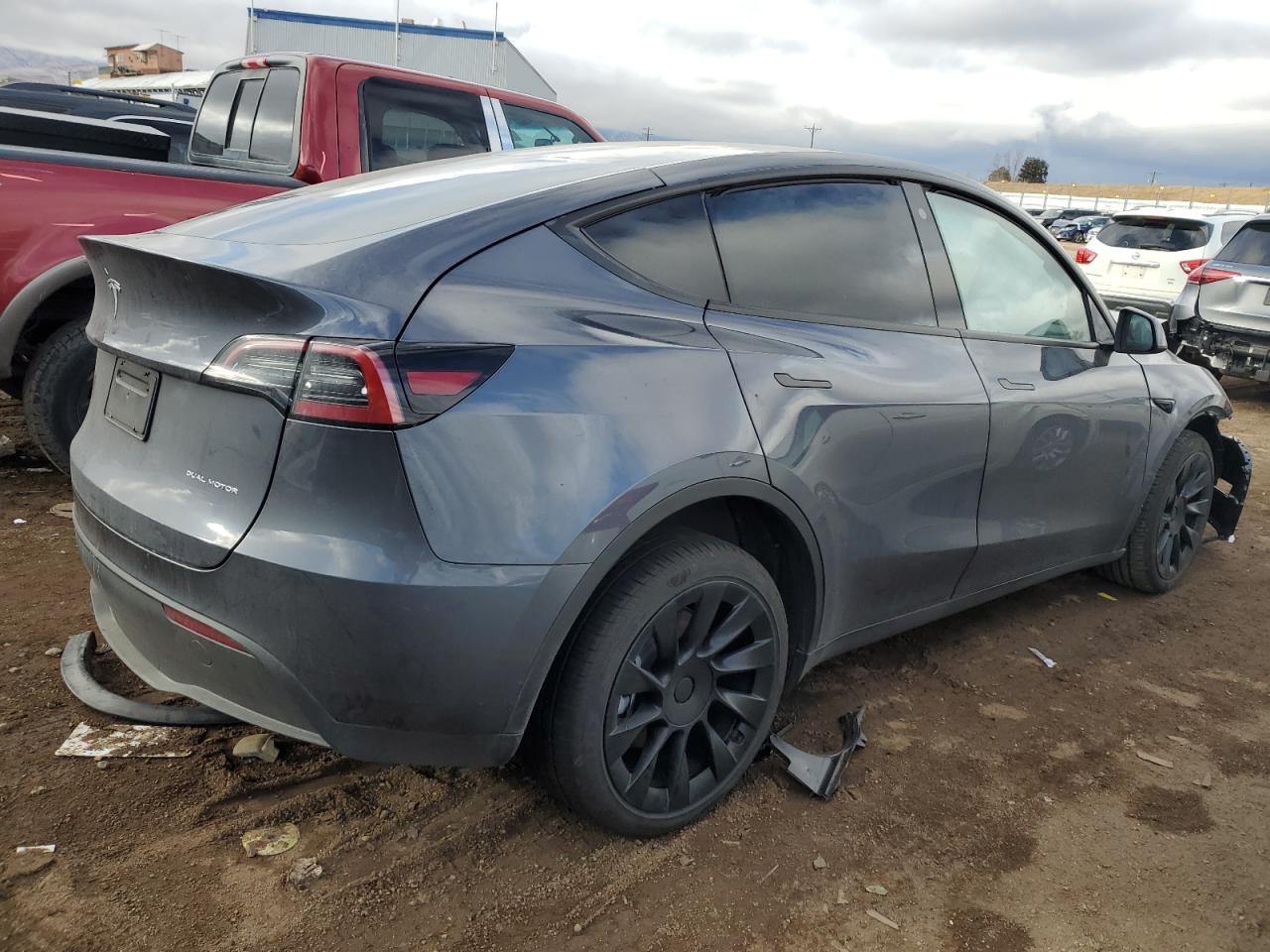 2023 TESLA MODEL Y  VIN:7SAYGDEE8PF751324