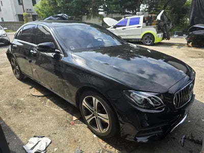 2019 Mercedes-Benz E 300 WDDZF4JB2KA602849 VIN:WDDZF4JB2KA602849