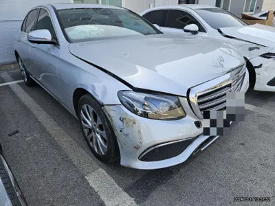 2018 Mercedes-Benz E 300 WDDZF4KB9KA528991 VIN:WDDZF4KB9KA528991