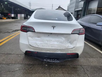 2023 Tesla Model Y VIN:
