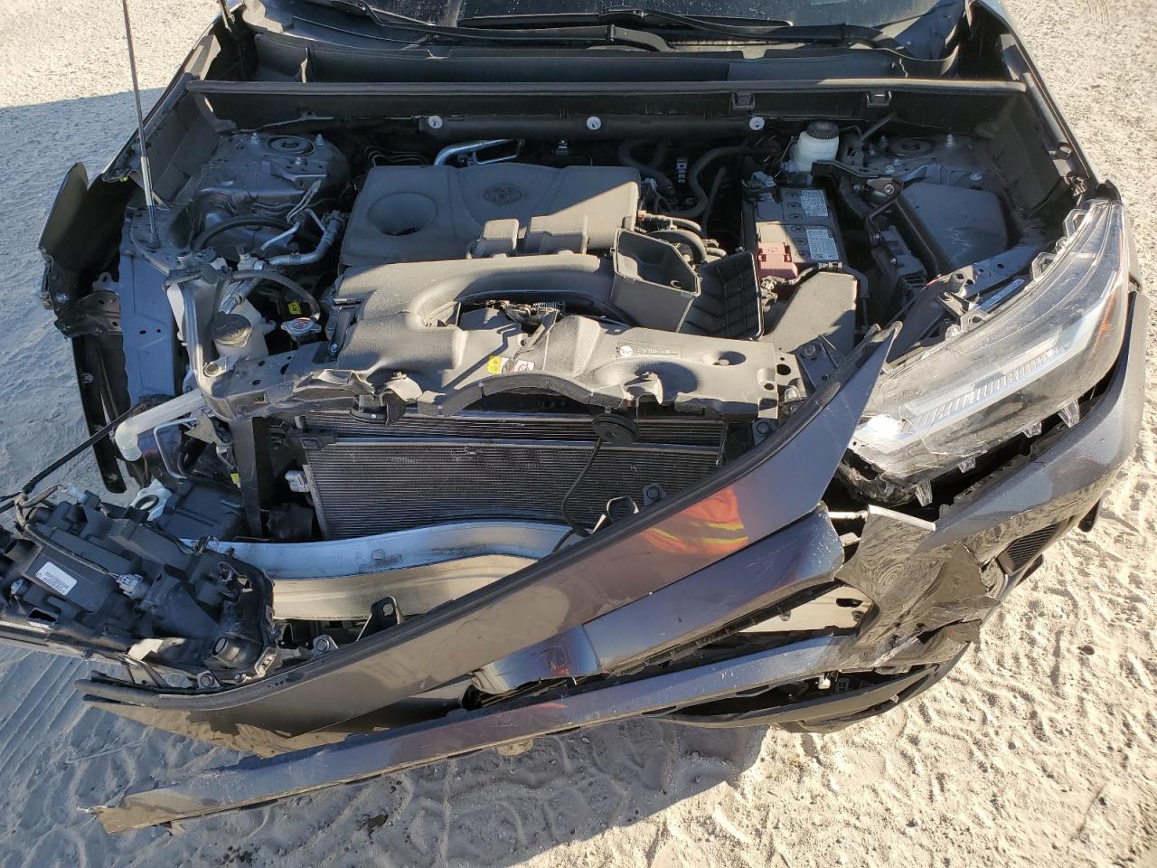 2022 TOYOTA RAV4 XLE VIN:2T3W1RFV4NC205386