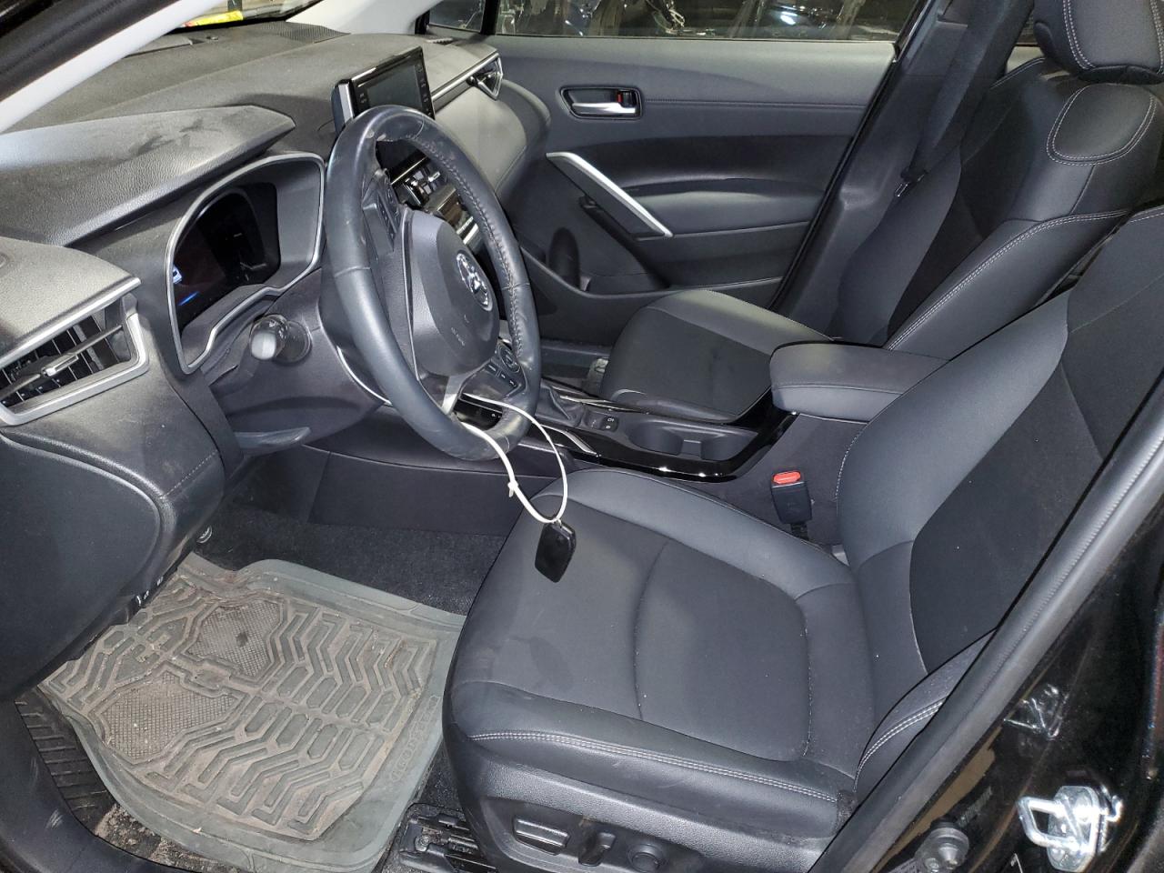 2022 TOYOTA COROLLA CROSS XLE VIN:7MUDAABG0NV034285