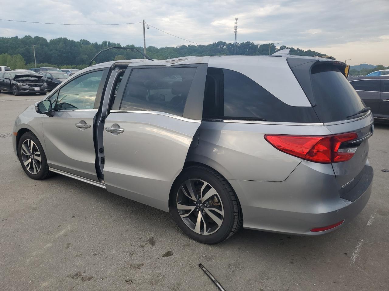 2022 HONDA ODYSSEY TOURING VIN:5FNRL6H85NB026470